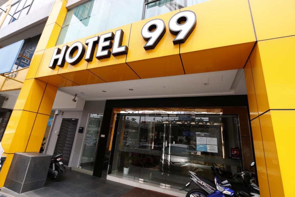 Hotel 99 Pusat Bandar Пучонг Экстерьер фото